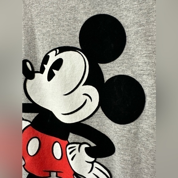 𝅺Disney Classic Mickey Mouse Gray T Shirt Adult Small‎ Black Velvet Flocked - Picture 3 of 7